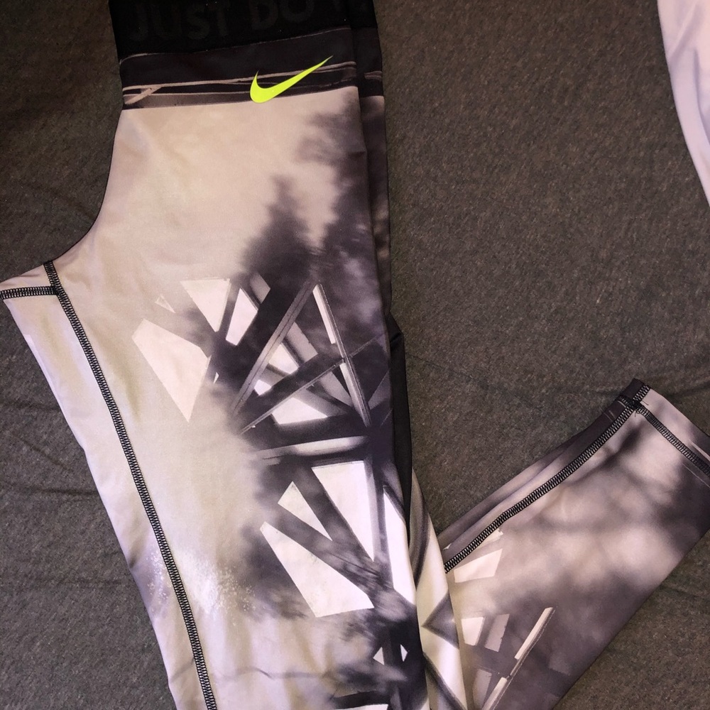 Long Nike leggings